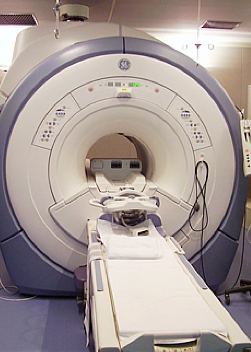 MRI装置　GE Signa HDxt